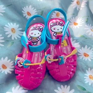 Hello Kitty Grendene by Mini Melissa